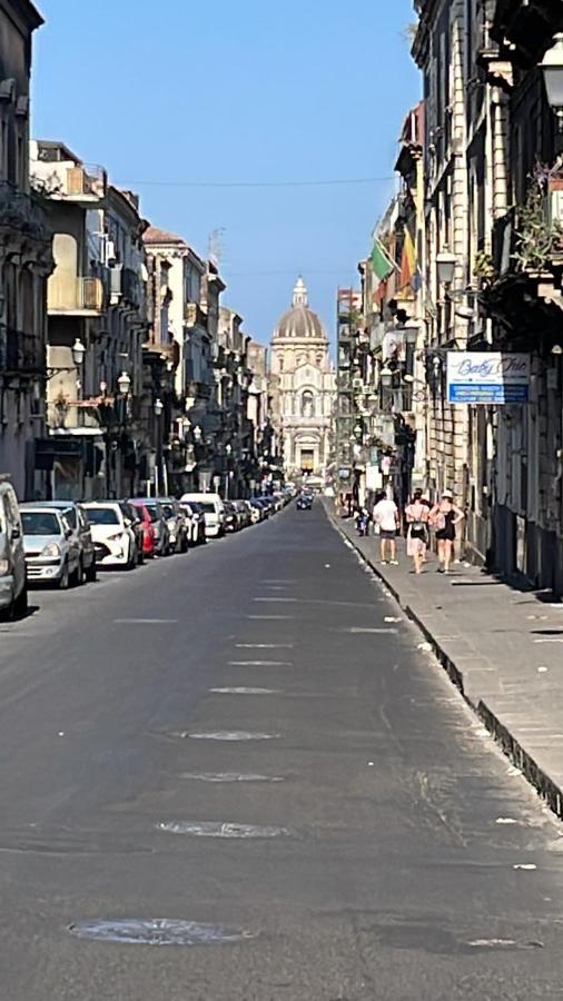 Didi House Duomo Apartment คาตาเนีย ภายนอก รูปภาพ
